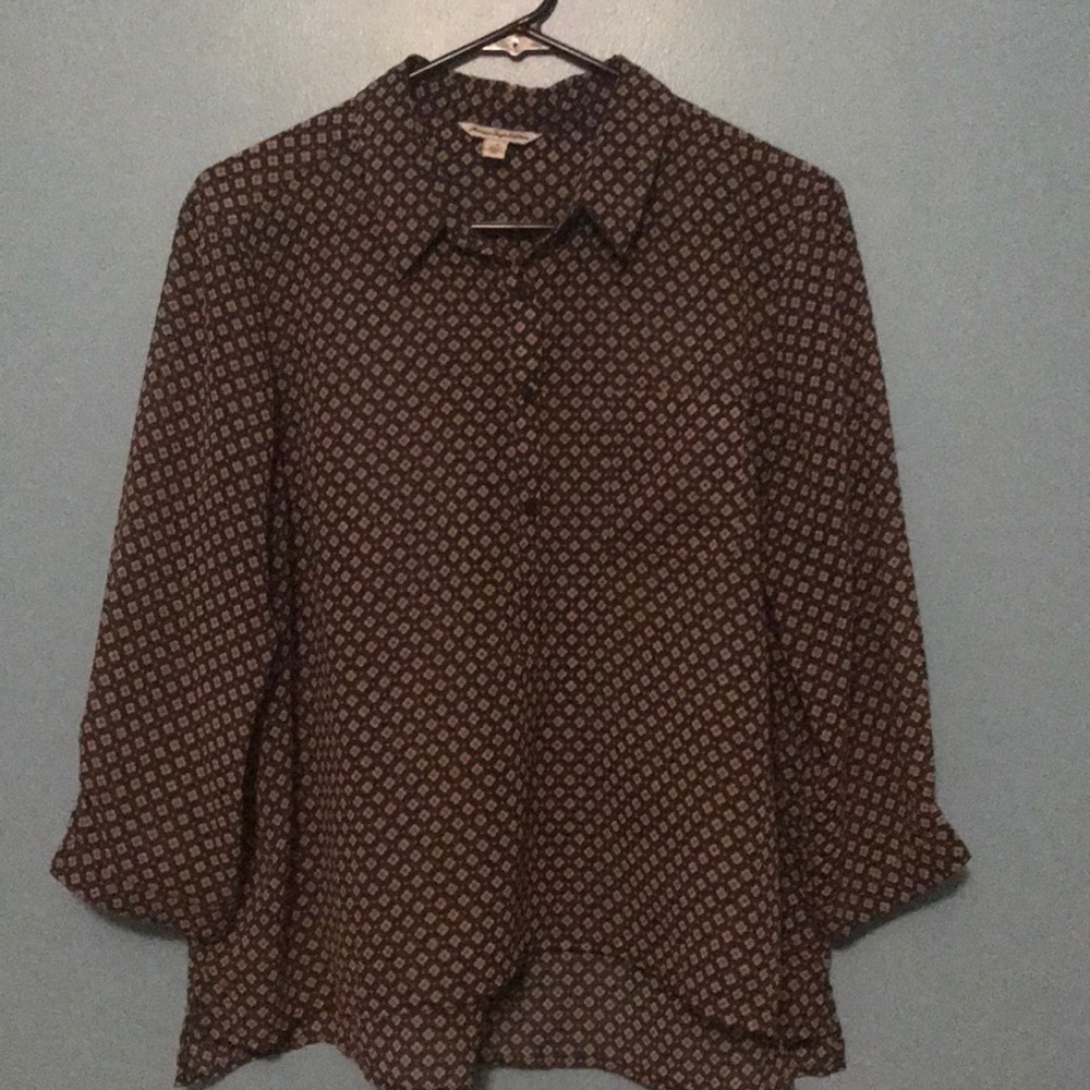 AMERICAN EAGLE BUTTON DOWN LIGHT WEIGHT SHIRT